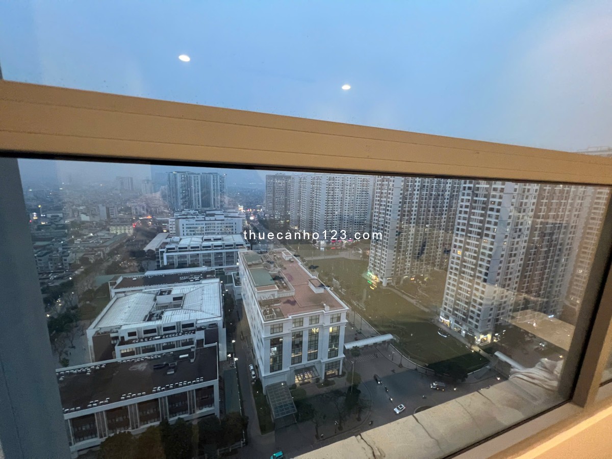 Em có căn hộ 2 phòng ngủ Full đồ Park 10 Times city