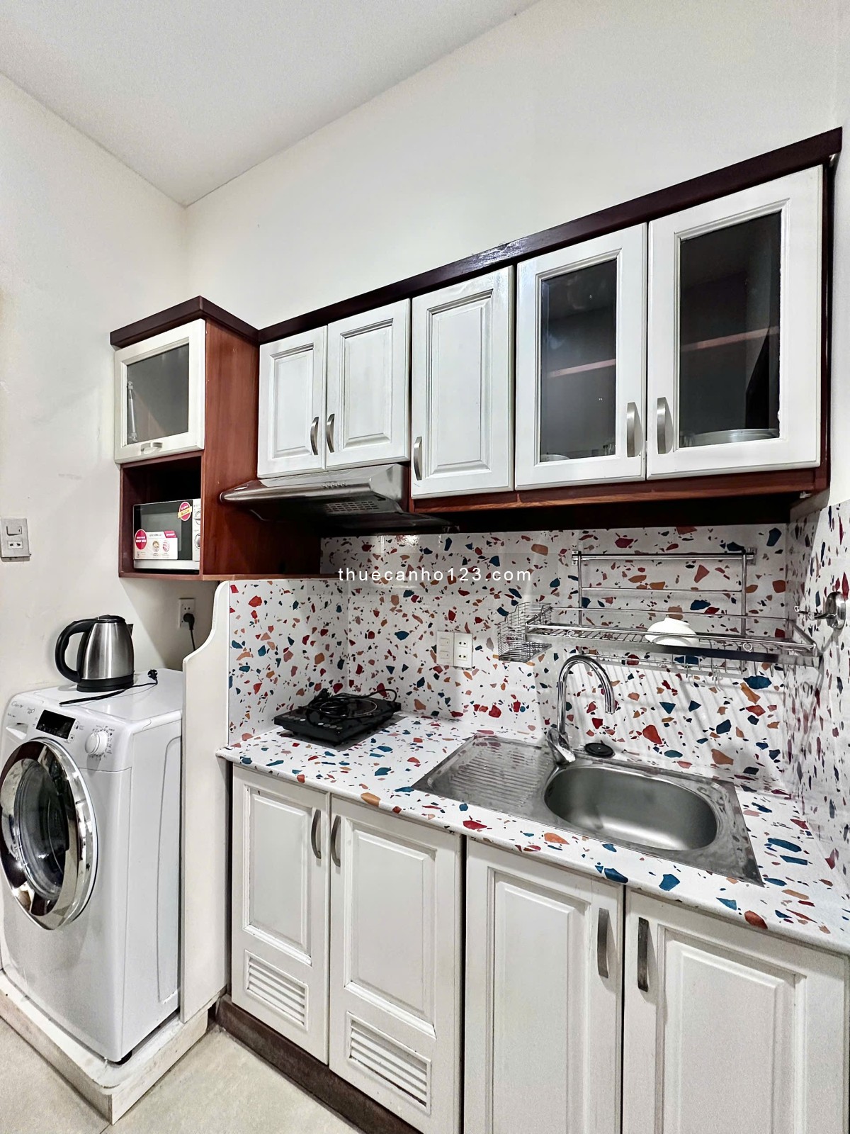 1PN ban công ngay Võ Thị Sáu - Trương Quyền gần CV Lê Văn Tám, nhà thờ Tân Định Quận 3 giáp Quận 1