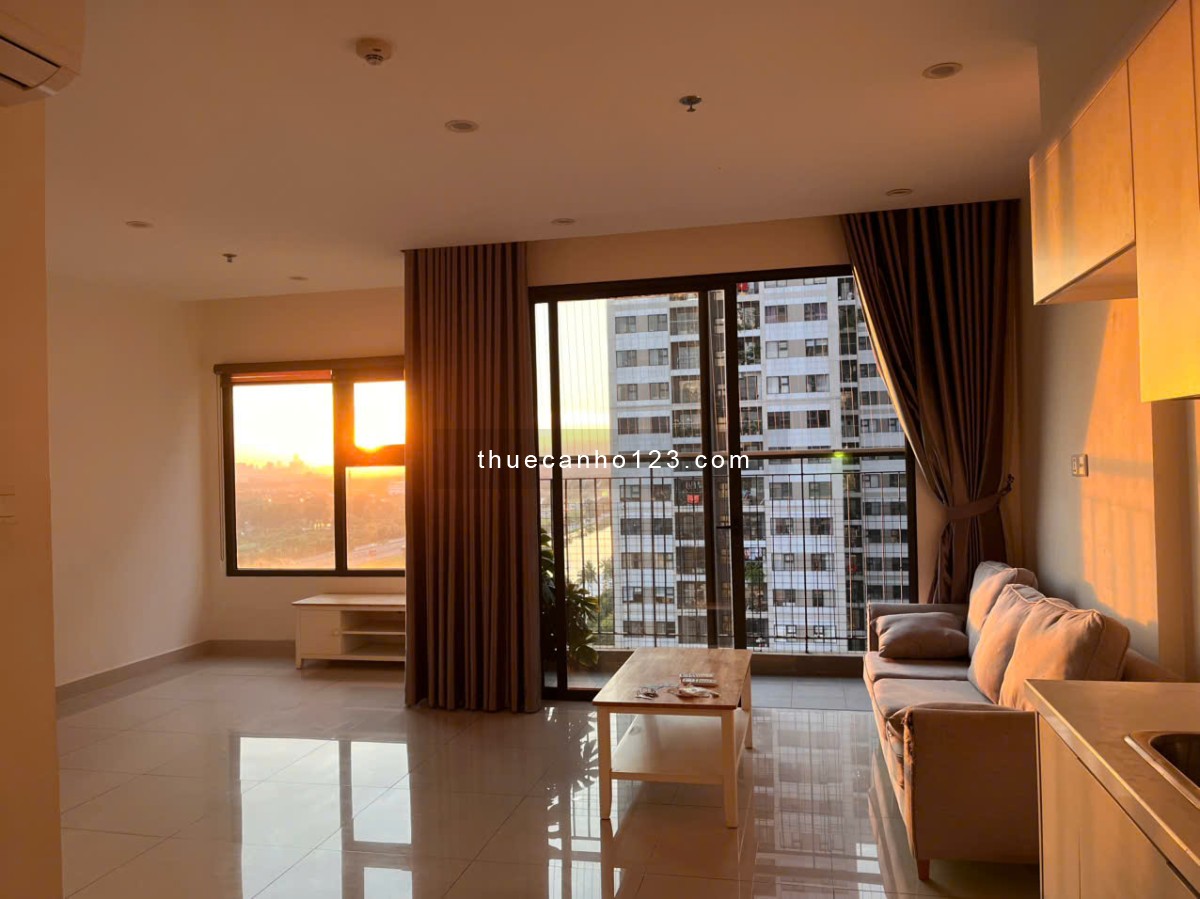 Cho thuê căn góc: 2 ngủ +1+ 2 wc, 62,9m2, đồ cơ bản, Vinhomes Ocean Park