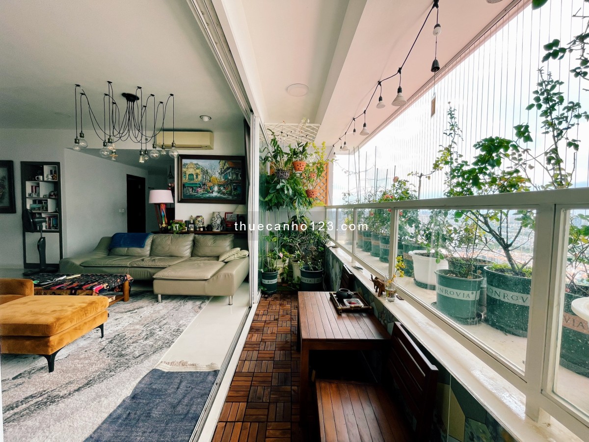 Cho thuê căn Sunrise City, 162m2, 3pn, 3wc, đầy đủ nội thất, view mát, giá: 30 tr, LH: 0938498349