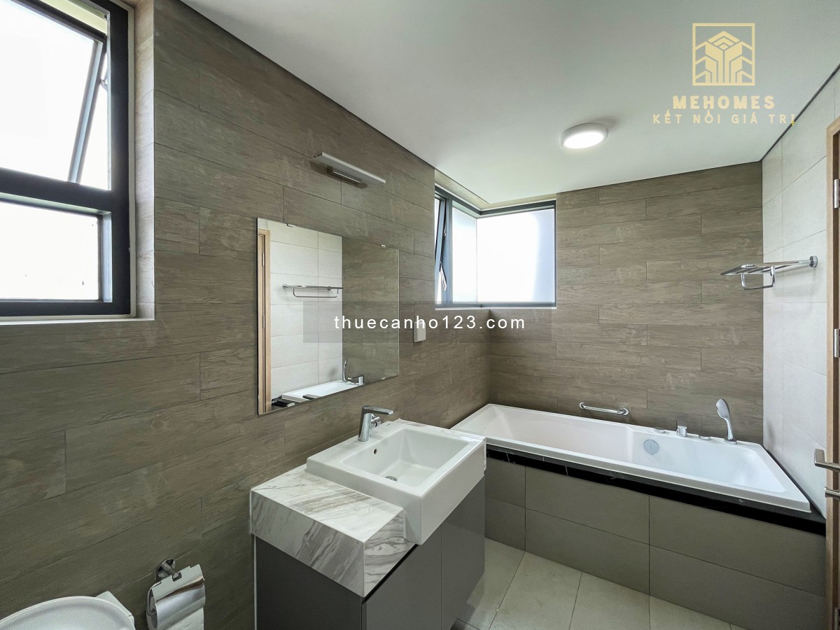 Chính chủ cho thuê 3pn 2wc 117m2 khu cao cấp Diamond Celadon City, gần full nội thất