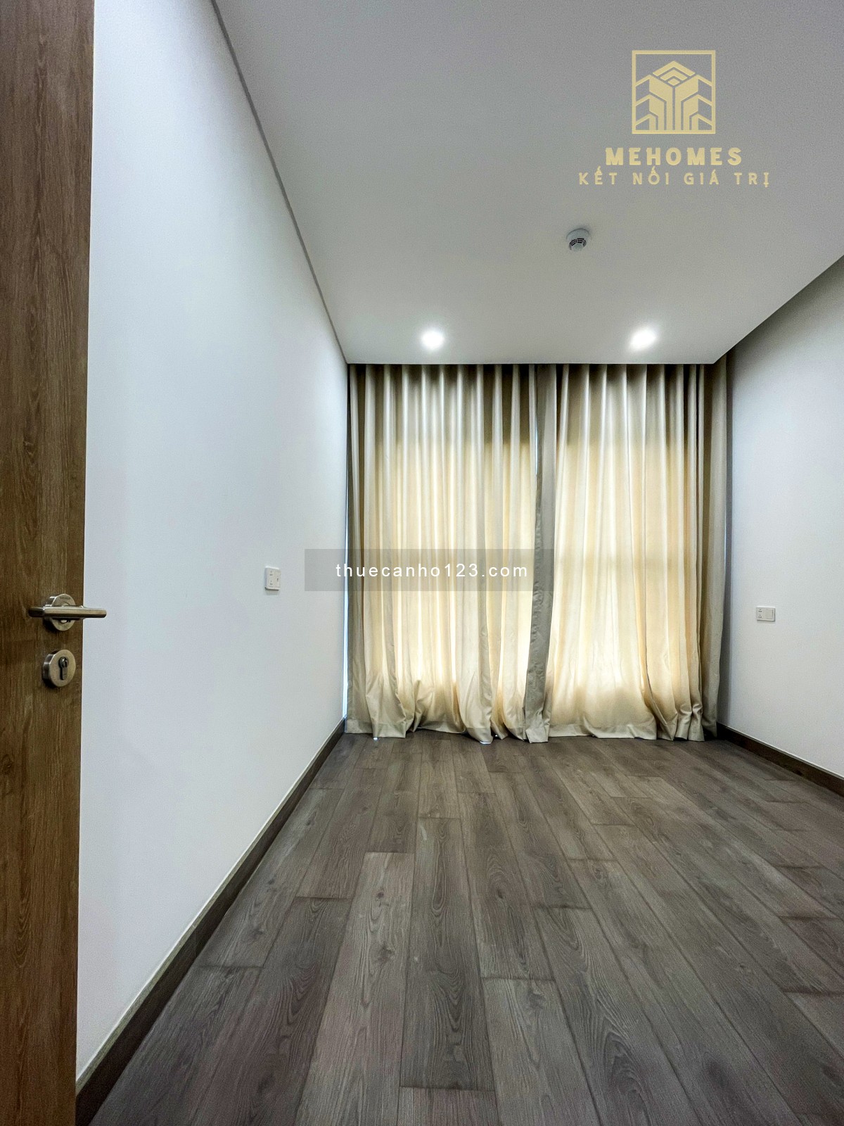 Chính chủ cho thuê 3pn 2wc 117m2 khu cao cấp Diamond Celadon City, gần full nội thất