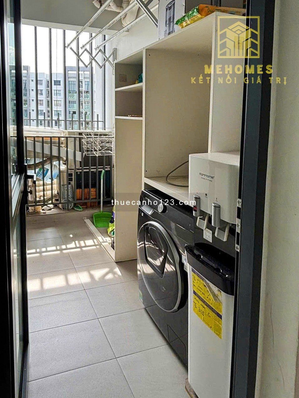 Cho thuê 3pn full nội thất đẹp, tầng cao view nội khu