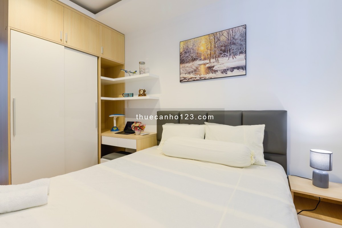 Chung Cư SKY CENTER 2 Phòng Ngủ 75m2, Đầy Đủ Tiện Nghi, Gần Sân Bay/ TEL 0906.887.586