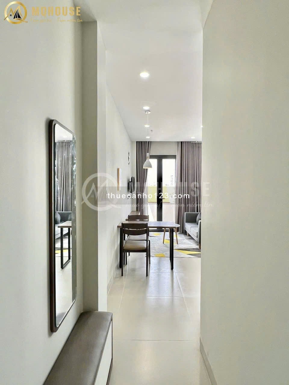 Studio bancol xinh xinh - Nhà mới, thang máy, tiện nghi hết nấc - Gần Điện Biên Phủ