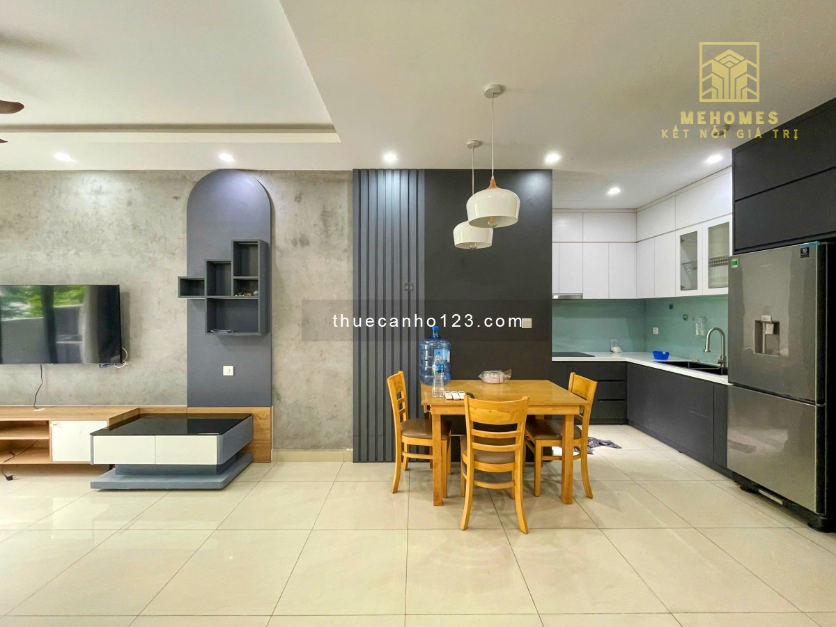 Chính chủ cho thuê 2PN full nội thất xịn đẹp, tầng thấp, view nội khu