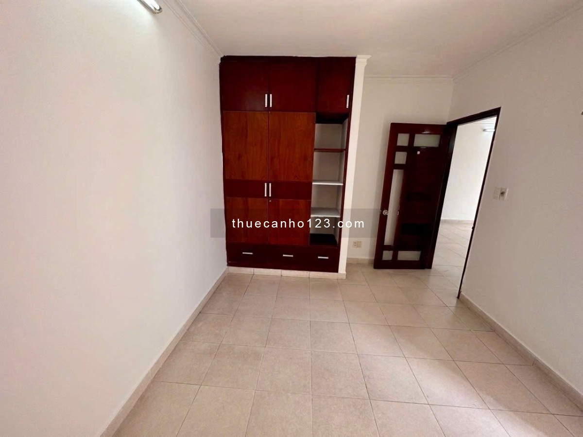 Chung cư Âu Cơ Tower, Âu Cơ, TP: 95m2, 3p ngủ rộng, ban công, 11tr