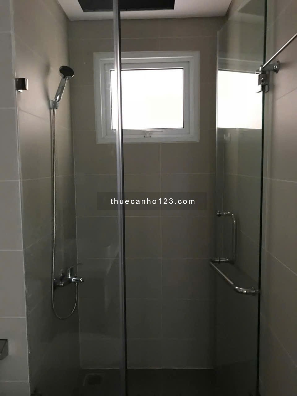 Chung cư Central Garden, Võ Văn Kiệt, Q1: 110m2, 3p ngủ, 2wc, 15tr