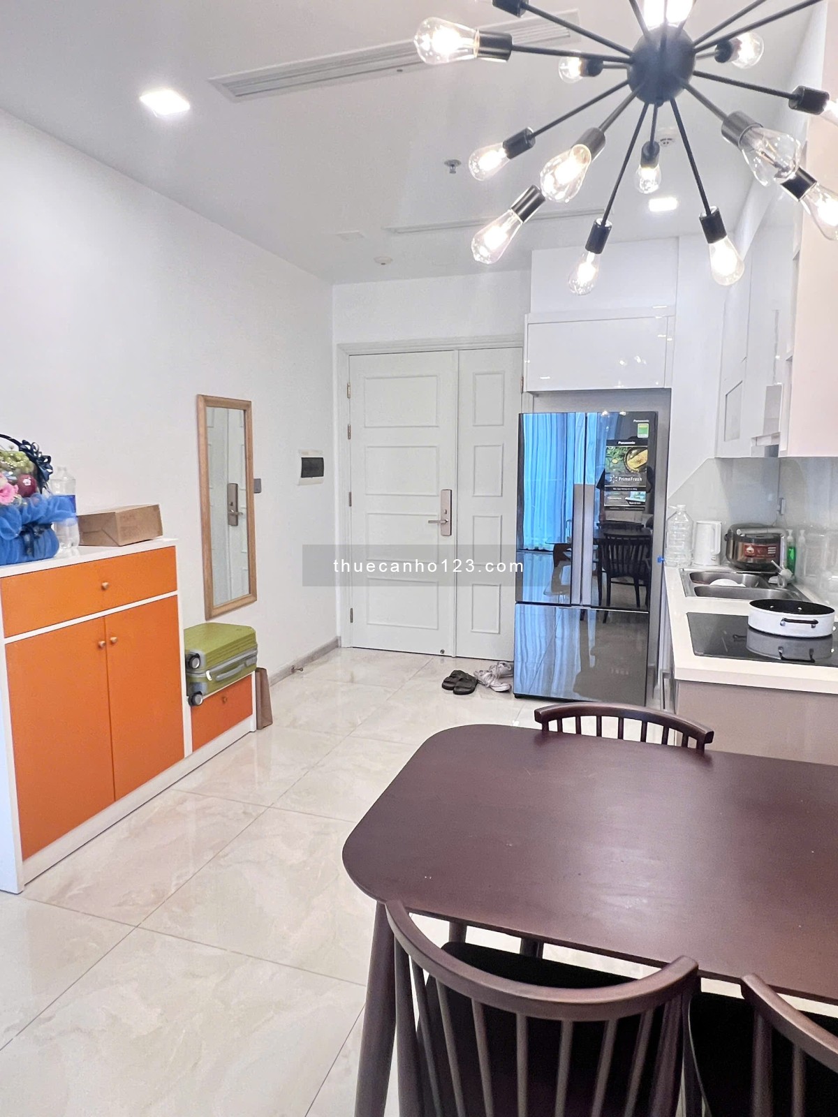 Chuyên căn hộ giá tốt tại Vinhomes Golden River - Bason Quận 1 .LH 0906322053 Linh