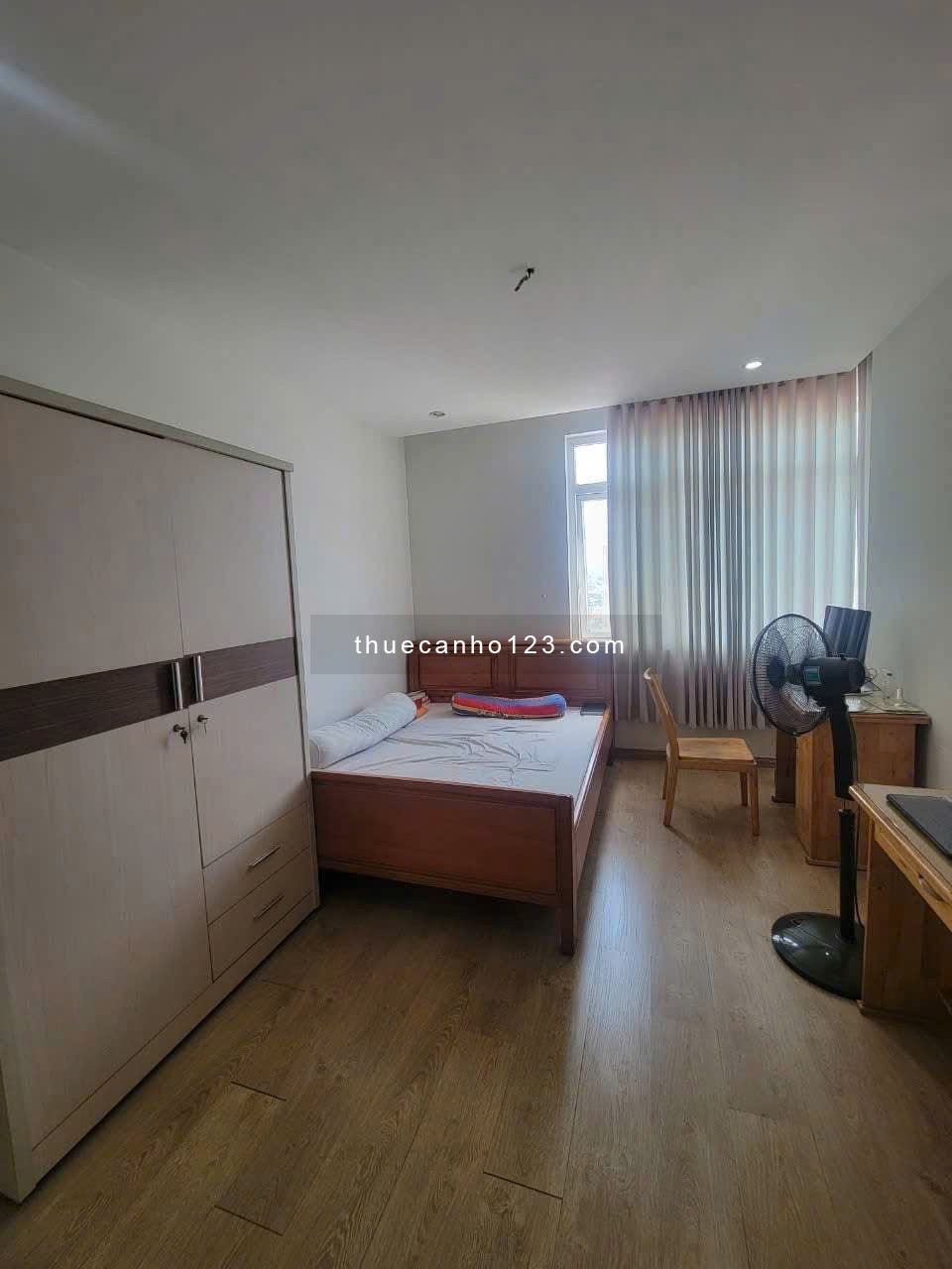 Chung cư Hoa Sen, Lạc Long Quân, Q11: 80m2, 2p ngủ, NT, 10tr/th