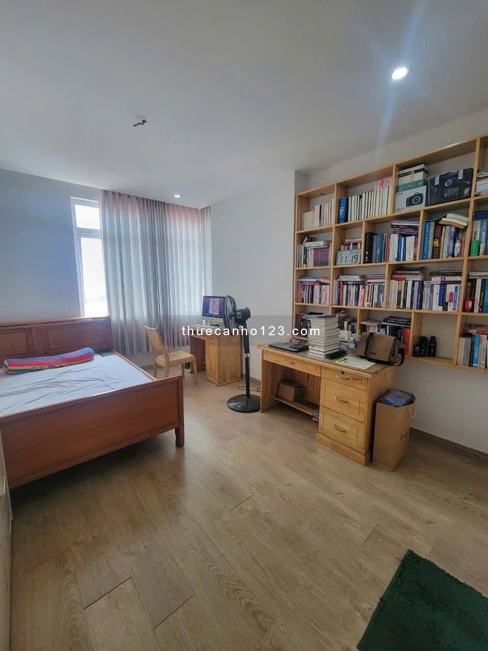 Chung cư Hoa Sen, Lạc Long Quân, Q11: 80m2, 2p ngủ, NT, 10tr/th