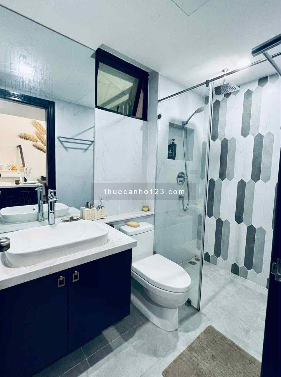 Feliz En Vista - Cho thuê 2PN tầng sân vườn, nội thất cao cấp