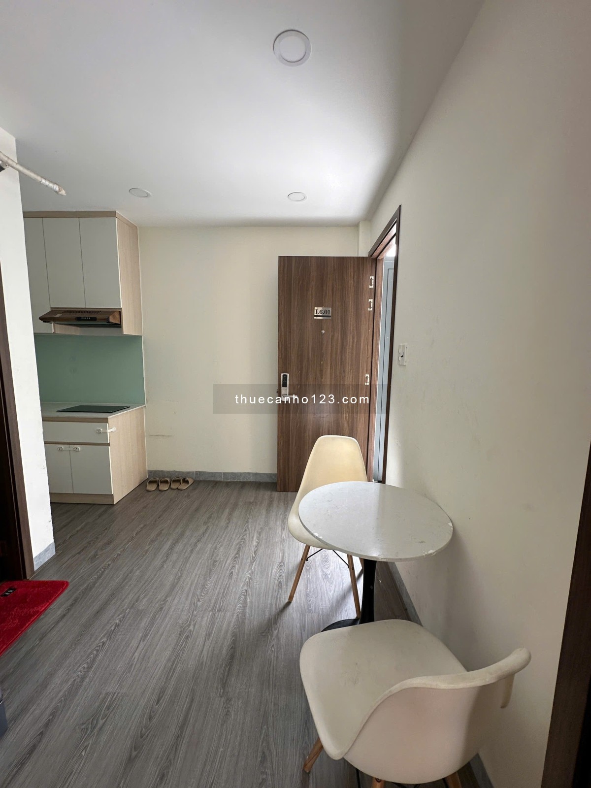 Căn hộ 1PN riêng, tách bếp - Ngay trên trục đường Cửu Long - Kế bên sân bay TSN