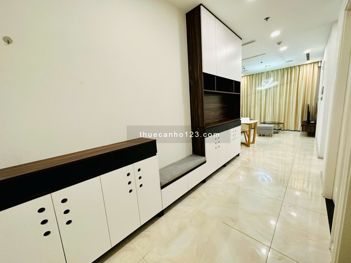 Cho thuê căn hộ 2PN, 2WC, 24 triệu, 70m2 tại Vinhomes Golden River Ba Son, Q1, HCM