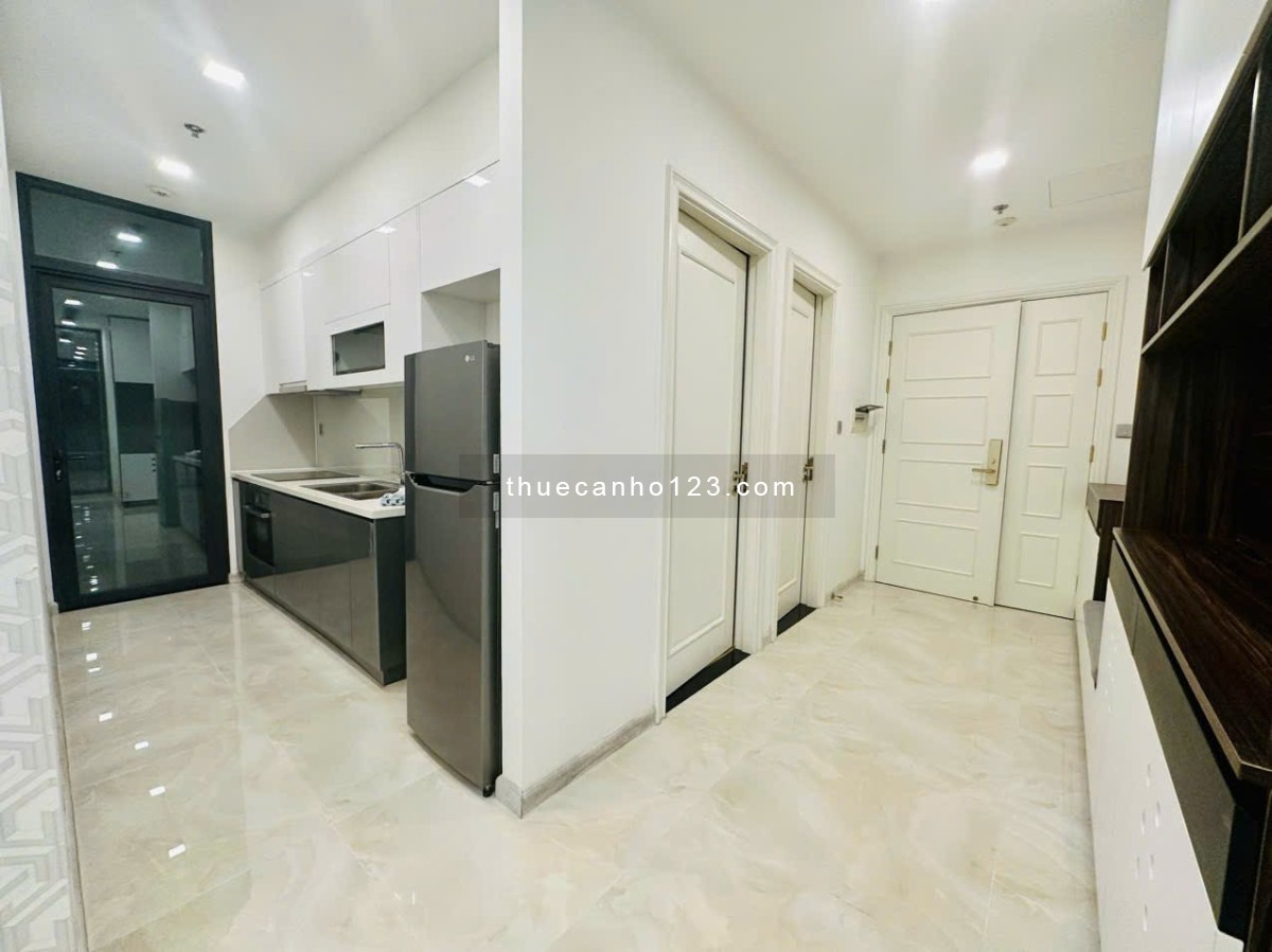 Cho thuê căn hộ 2PN, 2WC, 24 triệu, 70m2 tại Vinhomes Golden River Ba Son, Q1, HCM