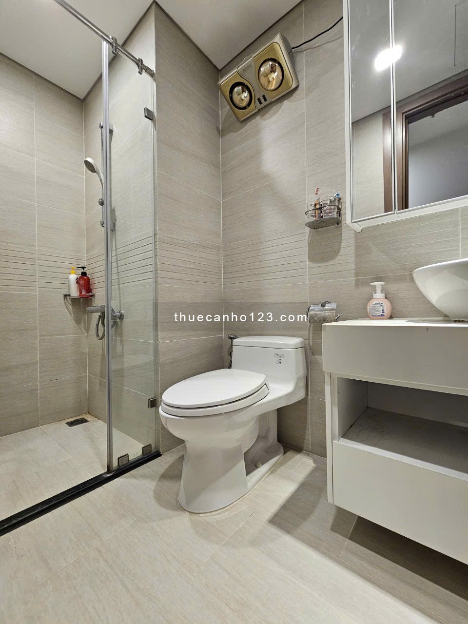 Cho thuê CC đẹp tại Vinhomes Green Bay Mễ Trì, giá thuê chỉ từ 8,5 triệu