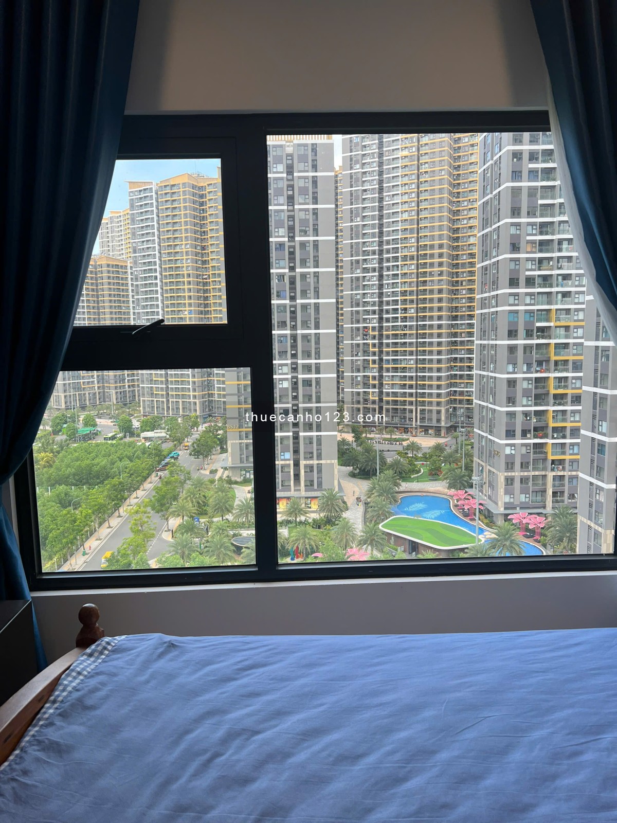Cho thuê căn 2PN+ full nội thất tòa BS11, DT 69M2 2WC giá 10tr/tháng Khu đô thị Vinhomes Grand Park