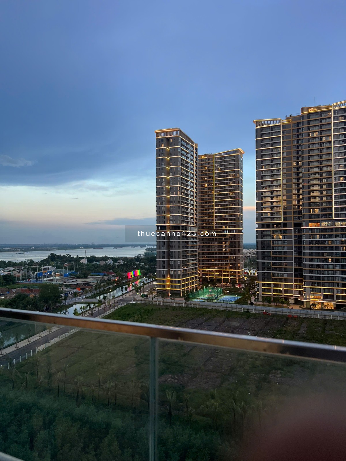 Cho thuê căn 2PN+ full nội thất tòa BS11, DT 69M2 2WC giá 10tr/tháng Khu đô thị Vinhomes Grand Park
