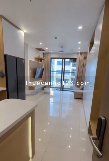 Cho thuê căn hộ 3 phòng ngủ tại Vinhomes Smart City – S301, tầng 27