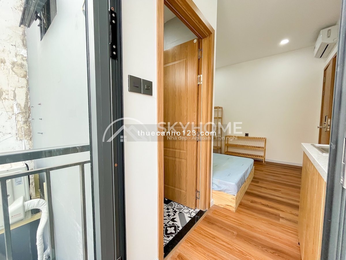 Phòng studio ban công - Gần Lotte Mart, thoáng mát, Ở được liền, Quận 7