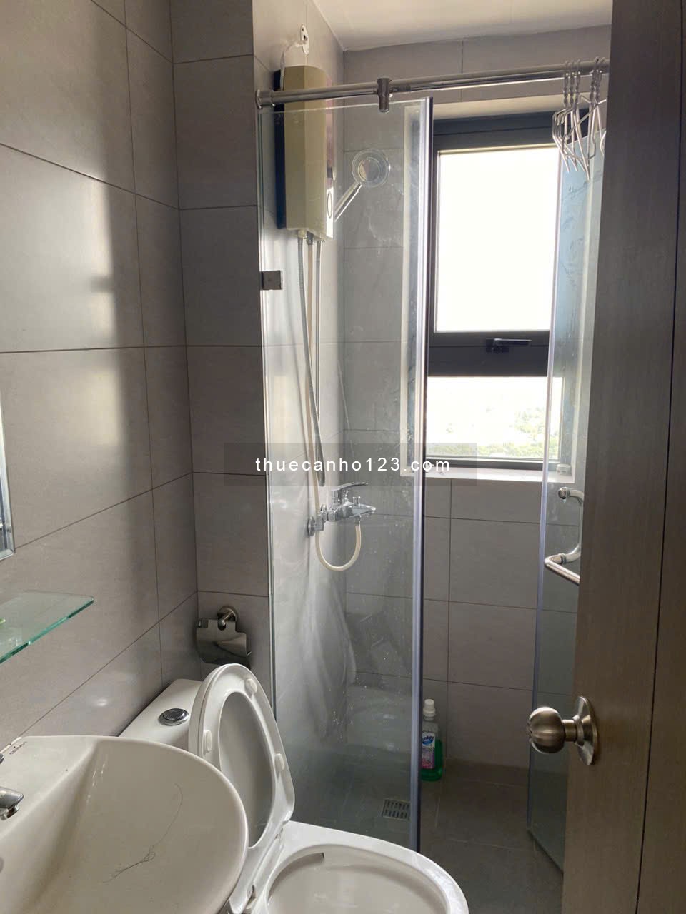 Cần cho thuê căn hộ 2 phòng ngủ đầy đủ nội thất Bcons Sala