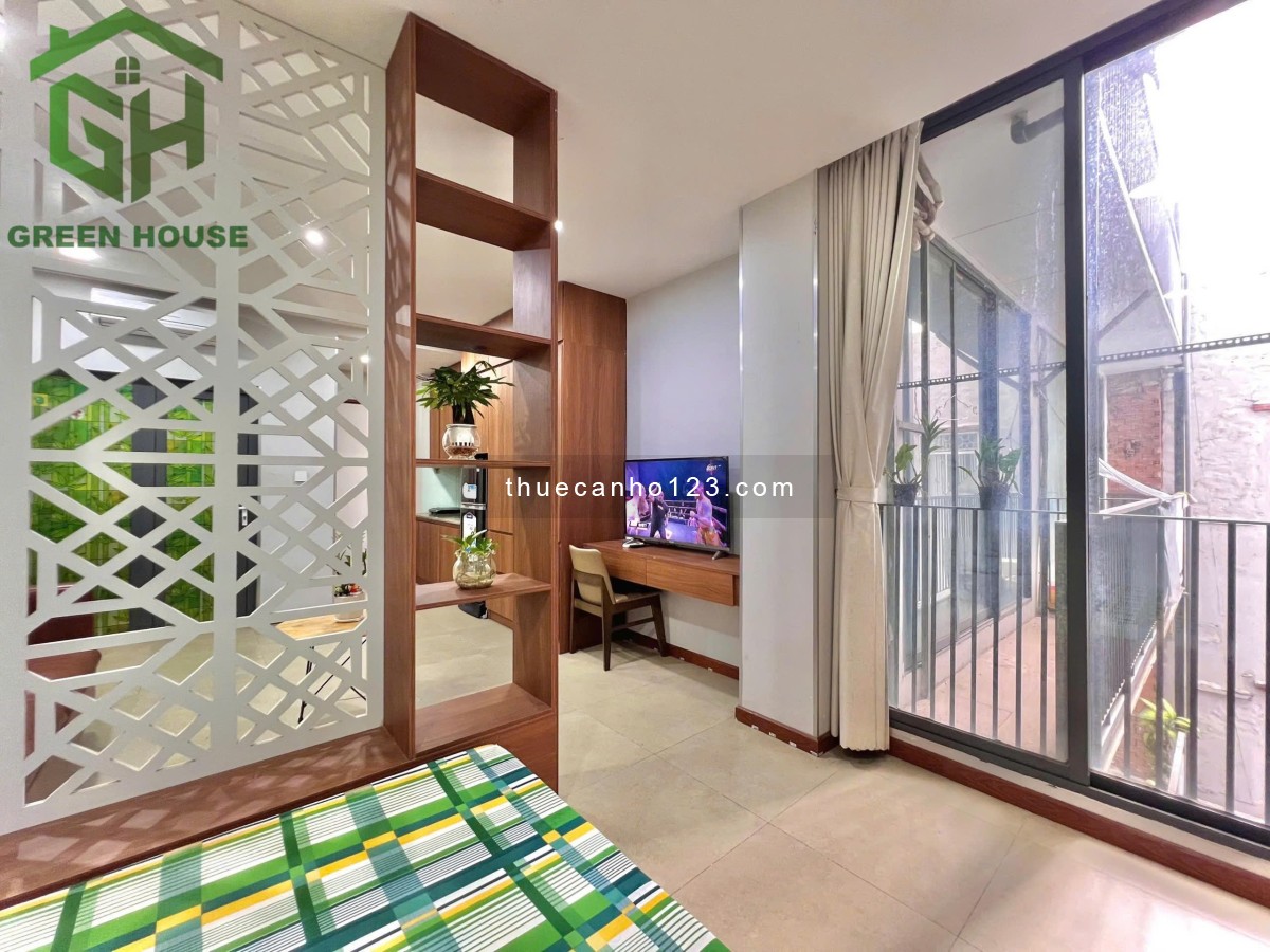 Căn hộ decor xịn xò, có ban công, nội thất mới chuẩn 100%. Lê Văn Sỹ, P1, Tân Bình.