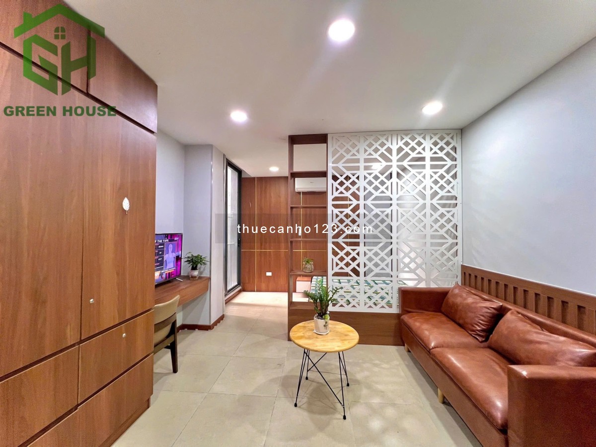 Căn hộ decor xịn xò, có ban công, nội thất mới chuẩn 100%. Lê Văn Sỹ, P1, Tân Bình.