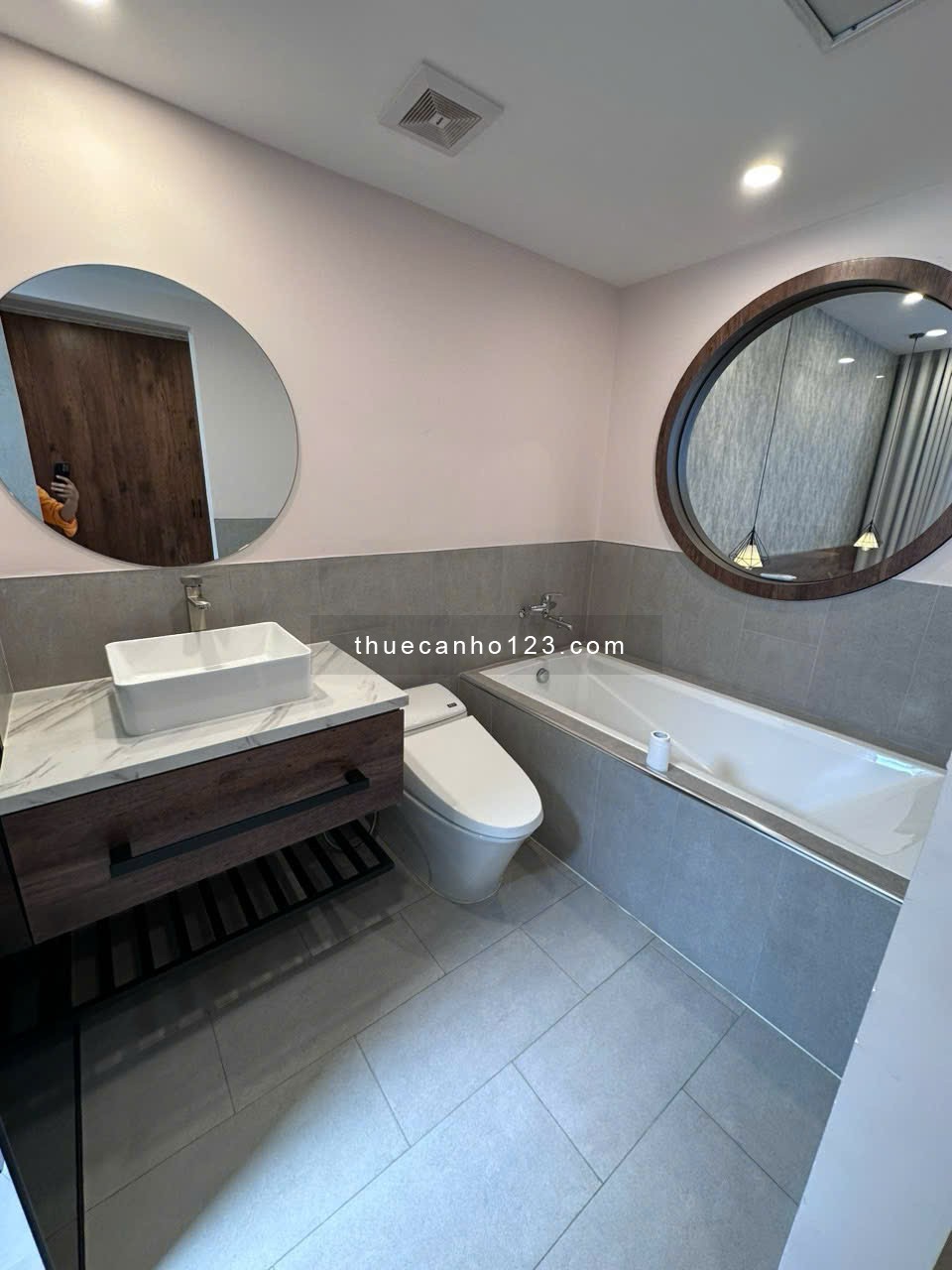 [Cho thuê] - Căn hộ 3BR Diện Tích Lớn The View - Riviera Point - Giá Siêu Tốt