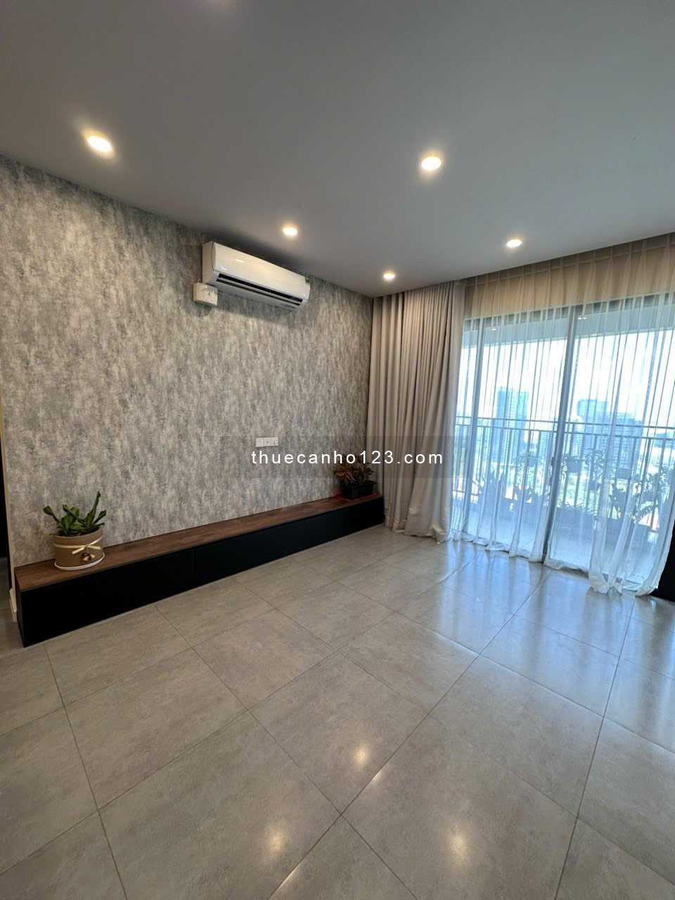 [Cho thuê] - Căn hộ 3BR Diện Tích Lớn The View - Riviera Point - Giá Siêu Tốt