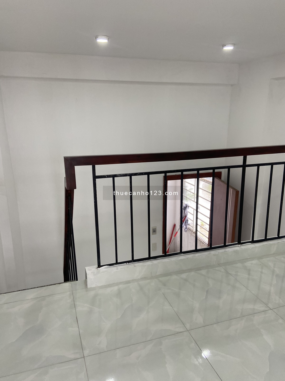 Cho thuê căn hộ chung cư có gác cao 1 m8 giá rẻCó thang máy và hầm giữ xe Tiện ích xung quanh
