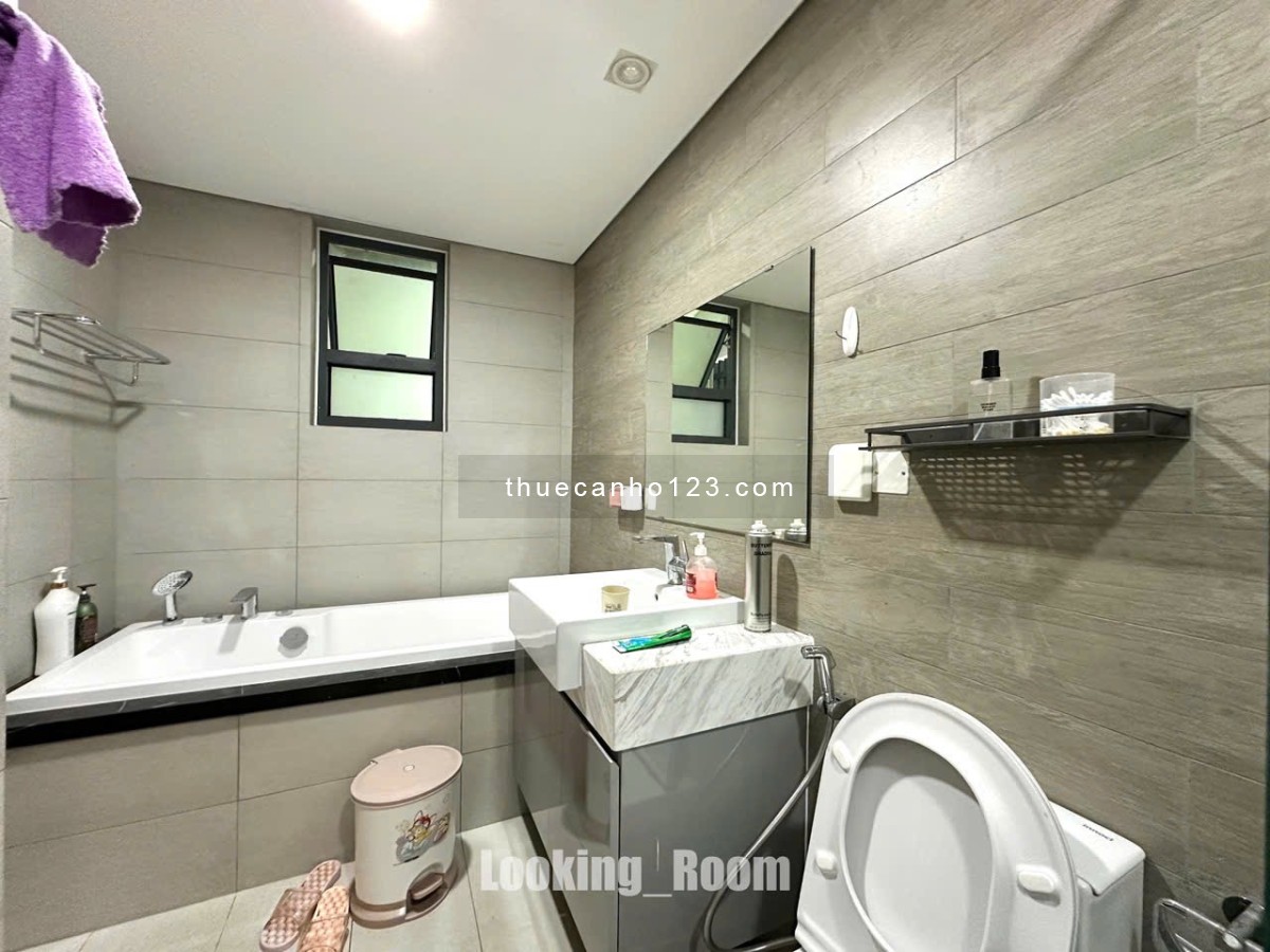 Cho thuê căn hộ 3PN - 2WC FULL NỘI THẤT 120m2 NGAY CELEDON TÂN PHÚ
