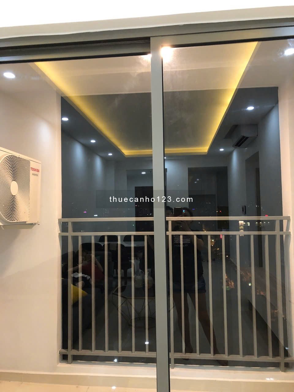 Cho thuê căn hộ 3PN-2WC-25tr/th chung cư Newton trương quốc dung có suất oto. LH 0932192028-Mai