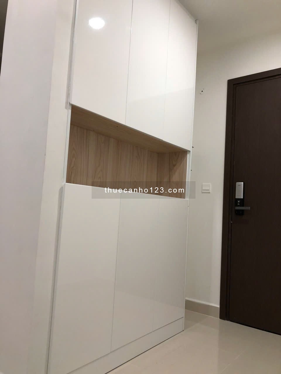 Cho thuê căn hộ 3PN-2WC-25tr/th chung cư Newton trương quốc dung có suất oto. LH 0932192028-Mai