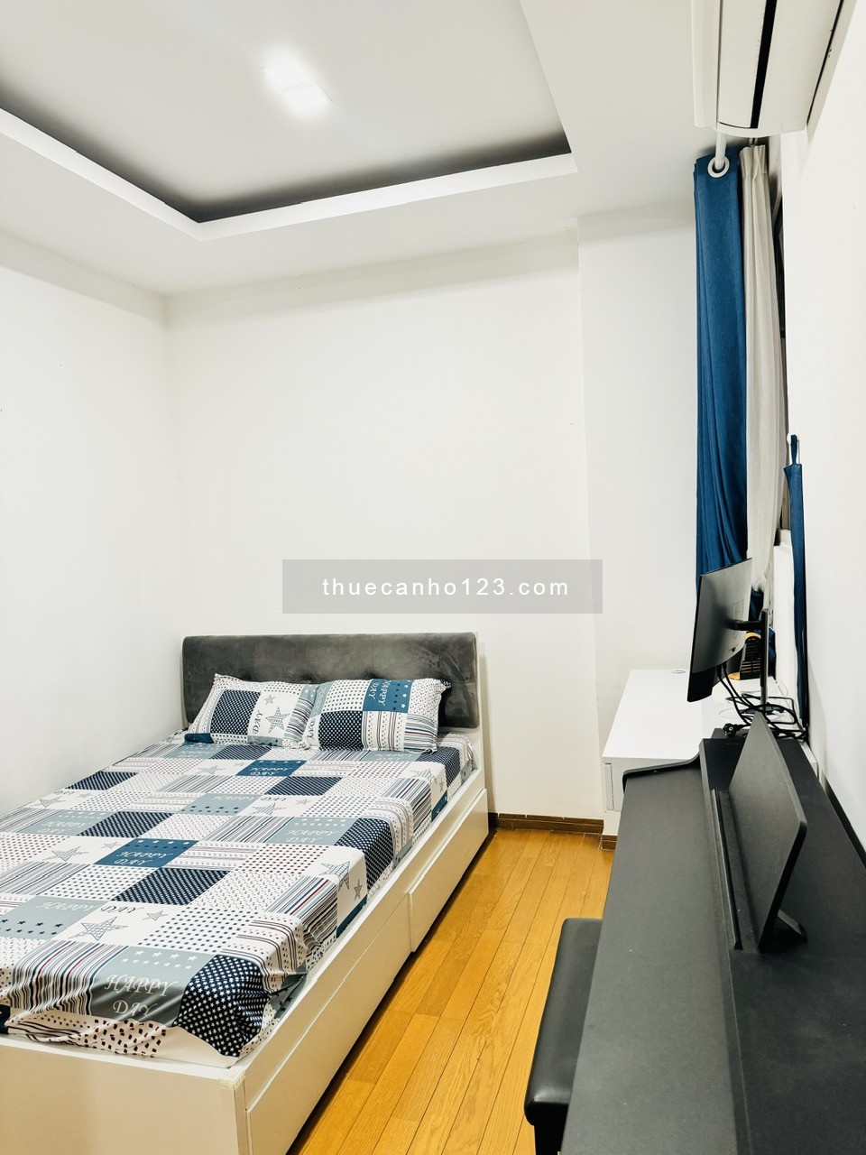 Cần cho thuê gấp căn hộ 2PN-2WC-74m2 full nội thất chung cư Sky Center giá chỉ 16tr/th, ở ngay