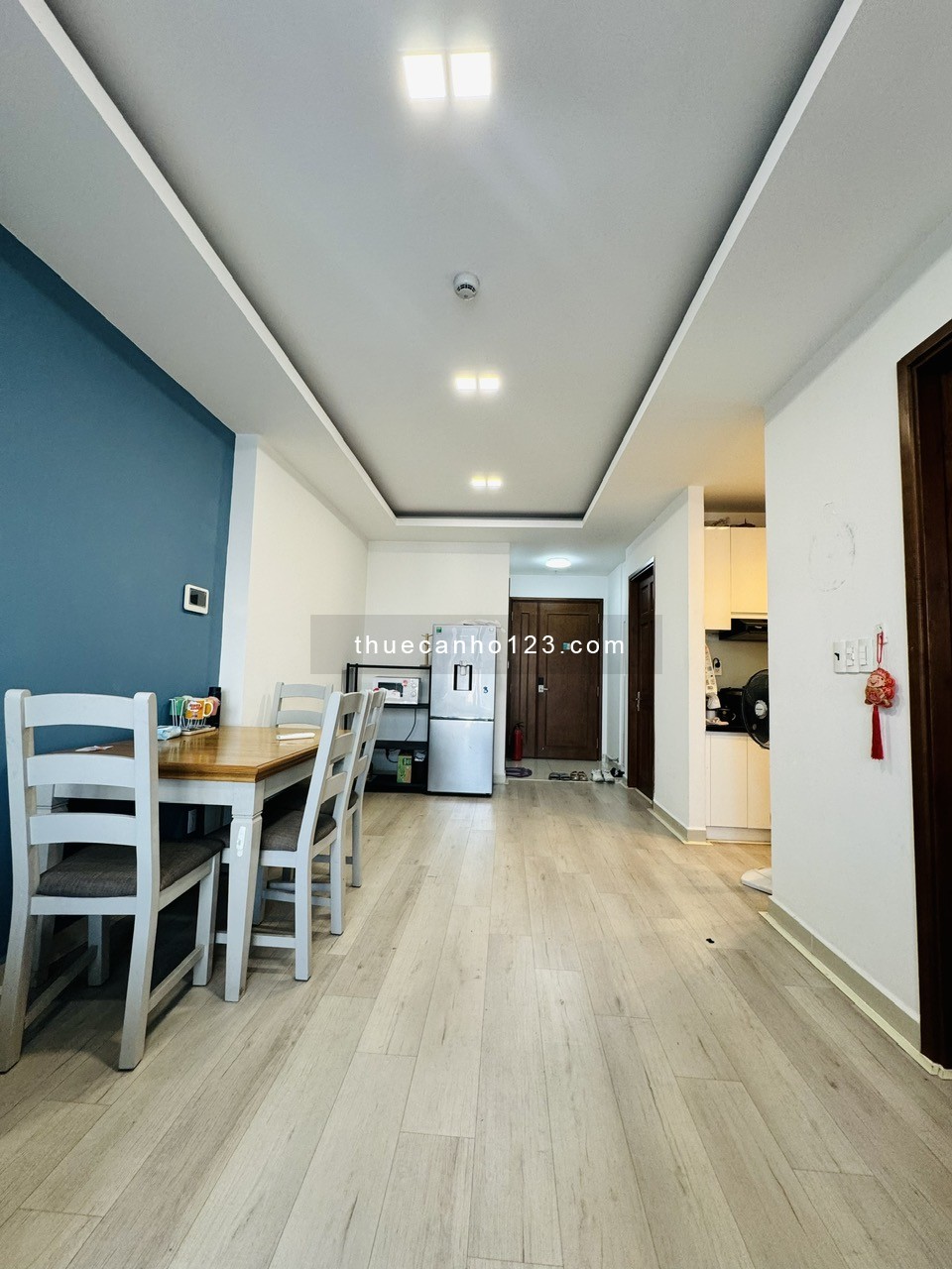 Cần cho thuê gấp căn hộ 2PN-2WC-74m2 full nội thất chung cư Sky Center giá chỉ 16tr/th, ở ngay