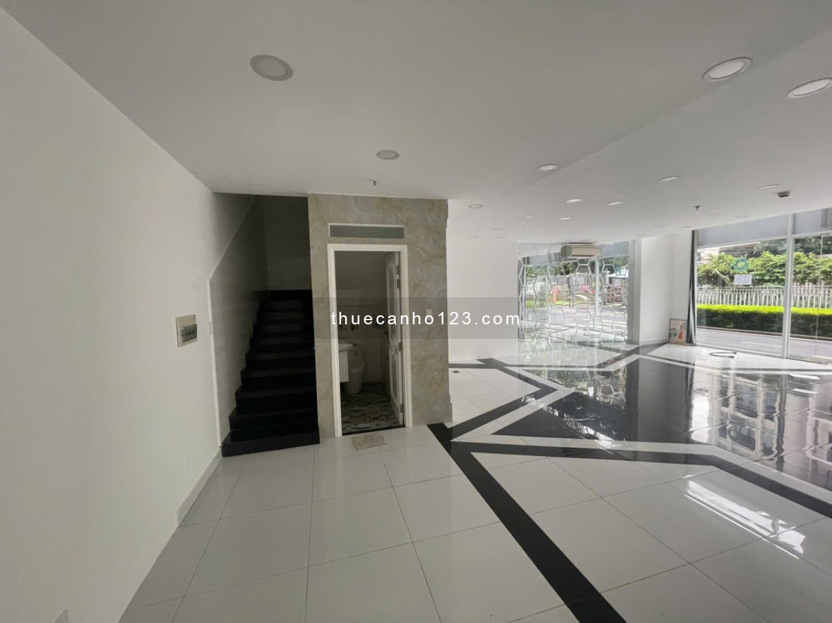 Cho thuê shophouse Sky Center 130m2 Phổ Quang 26Tr Tiên nghi y hình Tel 0846616468 Quang Tèo 24/7