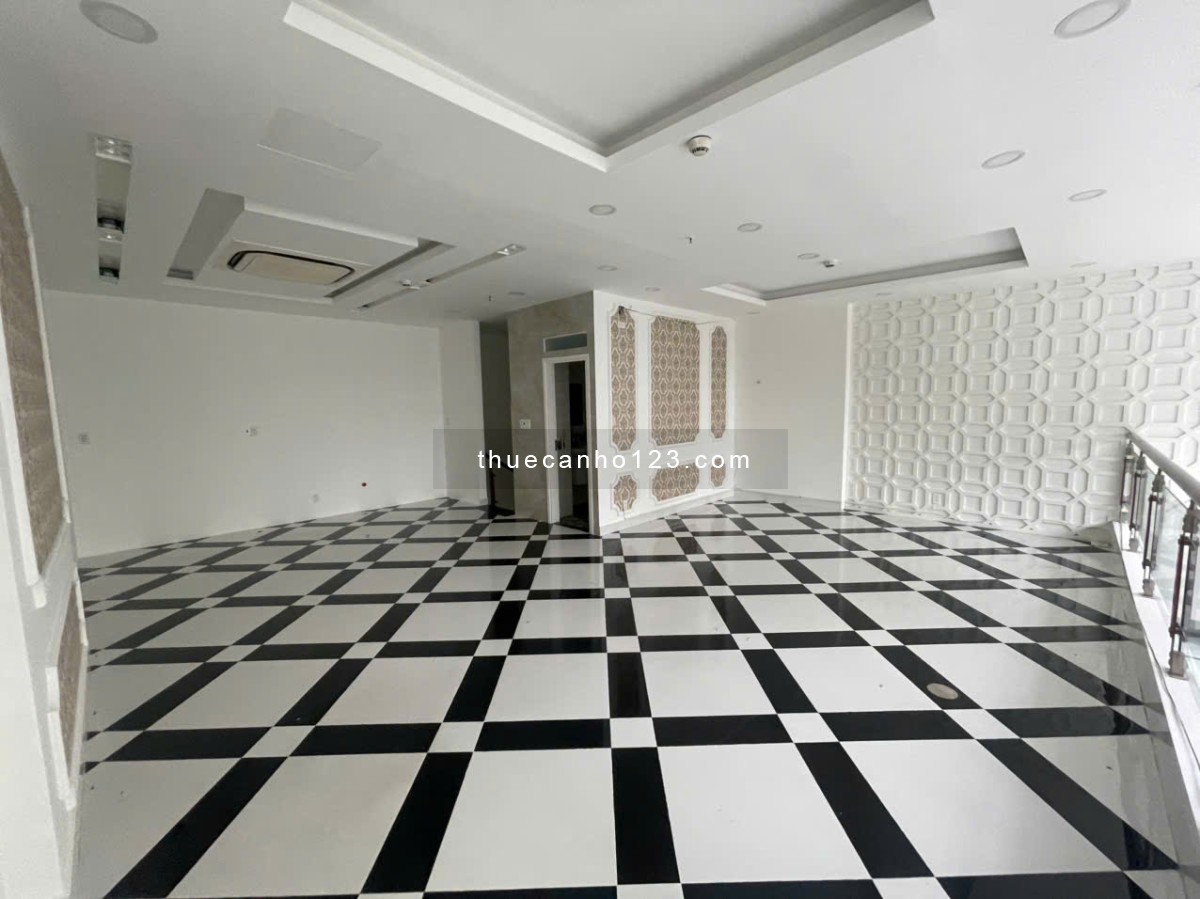 Cho thuê shophouse Sky Center 130m2 Phổ Quang 26Tr Tiên nghi y hình Tel 0846616468 Quang Tèo 24/7