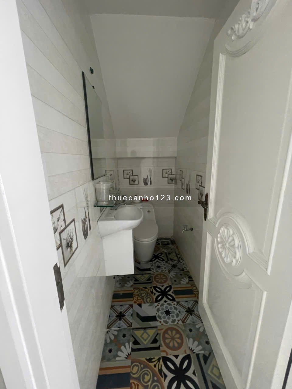 Cho thuê shophouse Sky Center 130m2 Phổ Quang 26Tr Tiên nghi y hình Tel 0846616468 Quang Tèo 24/7