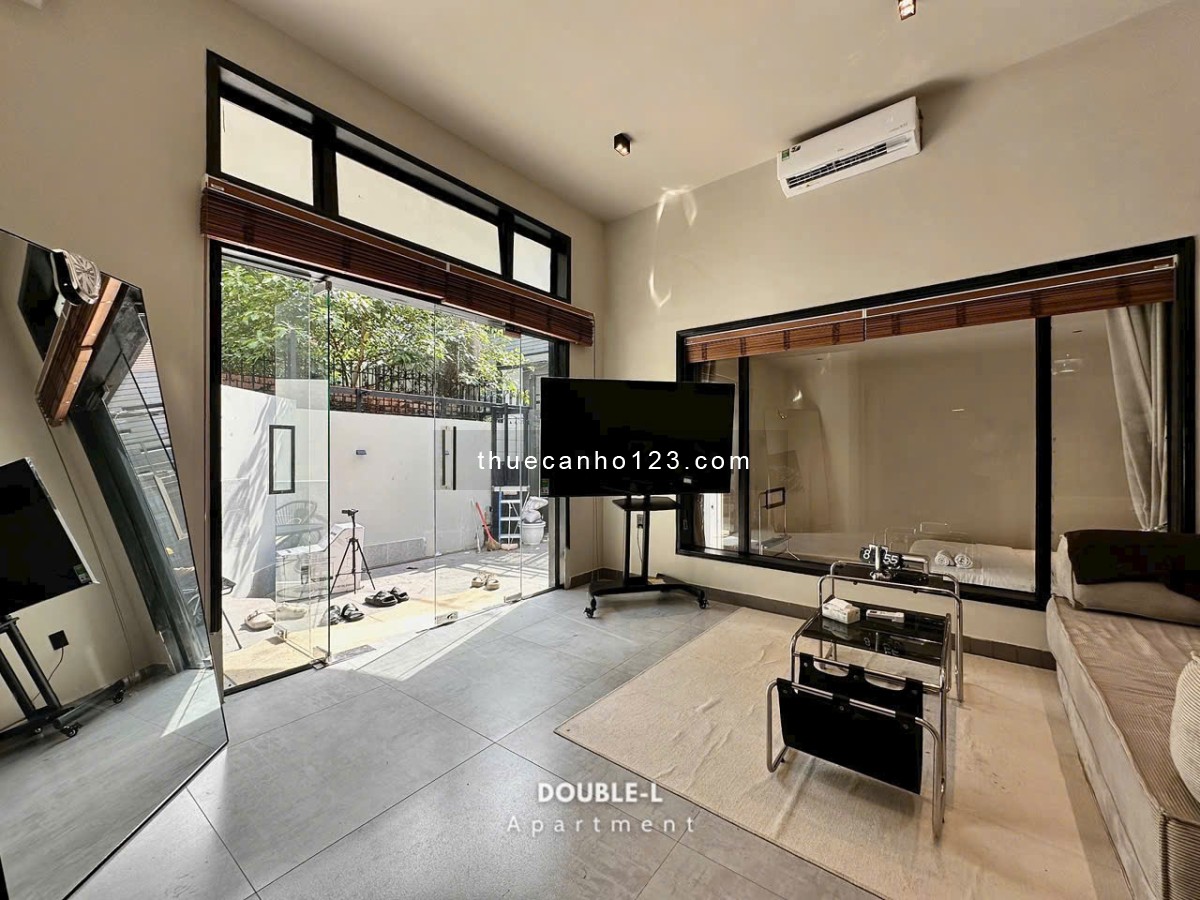 Cho thuê căn hộ quận 3 - 2PN 100m2 - Sân Vườn Riêng - Oto đổ cửa, Gần BV Bình Dân, Vòng Xoay Dân Chủ