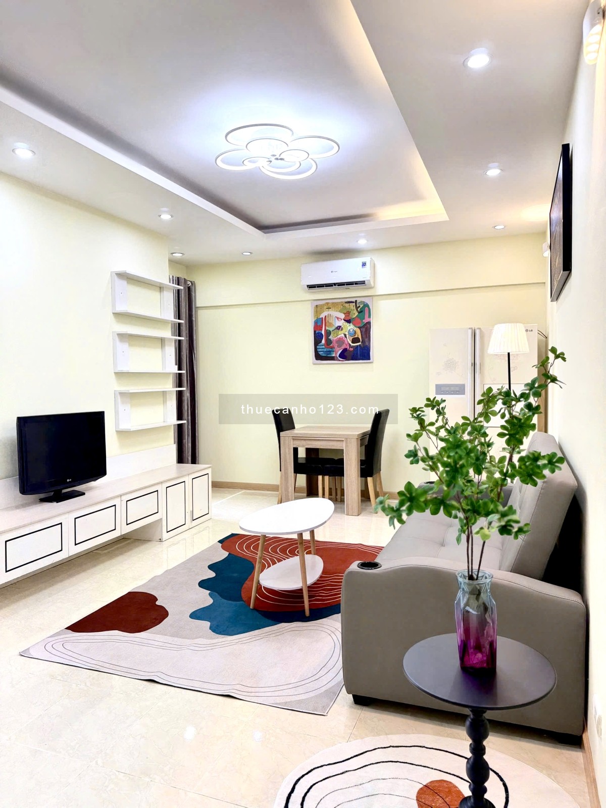 Cho thuê căn hộ đẹp sang chính chủ toà nhà 113 Trung Kính