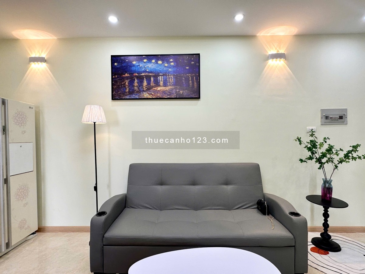 Cho thuê căn hộ đẹp sang chính chủ toà nhà 113 Trung Kính