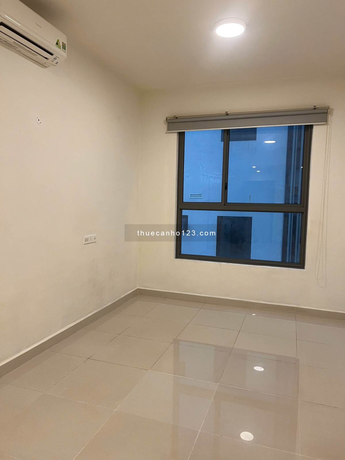 Cho thuê căn hộ Newton Residence 41 m2 nội thất cơ bản giá 11 tr