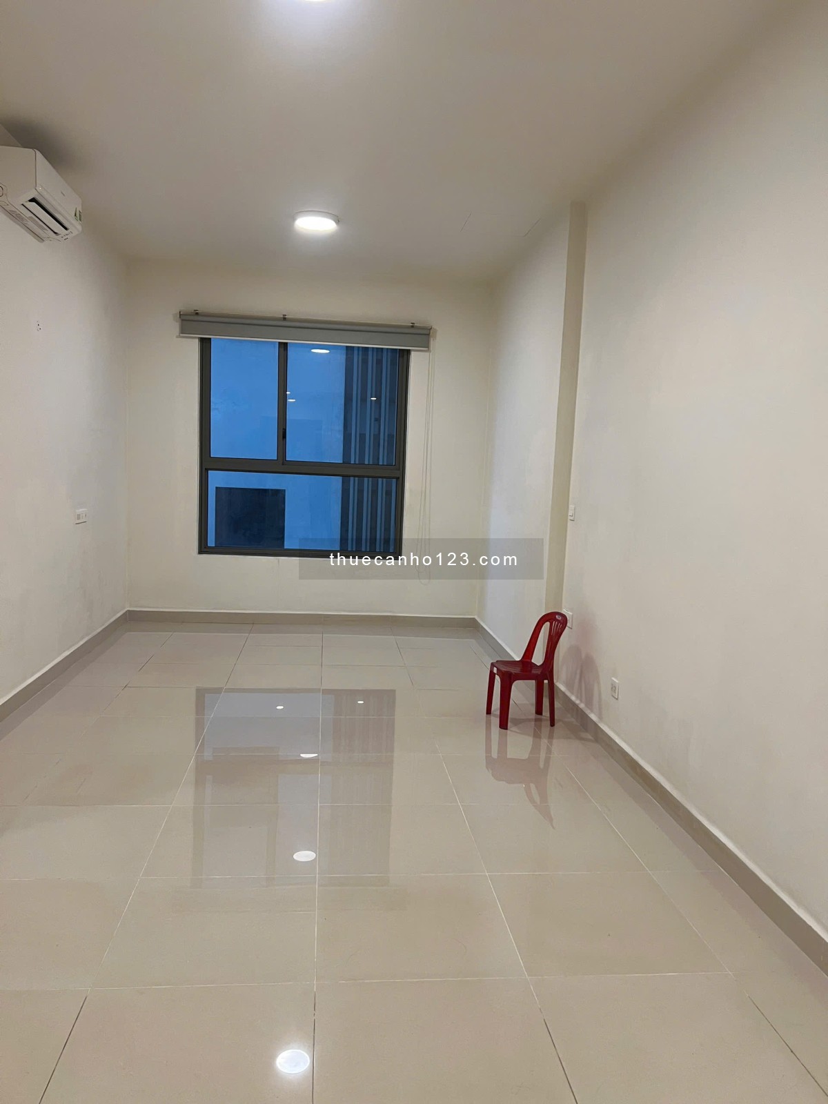 Cho thuê căn hộ Newton Residence 41 m2 nội thất cơ bản giá 11 tr