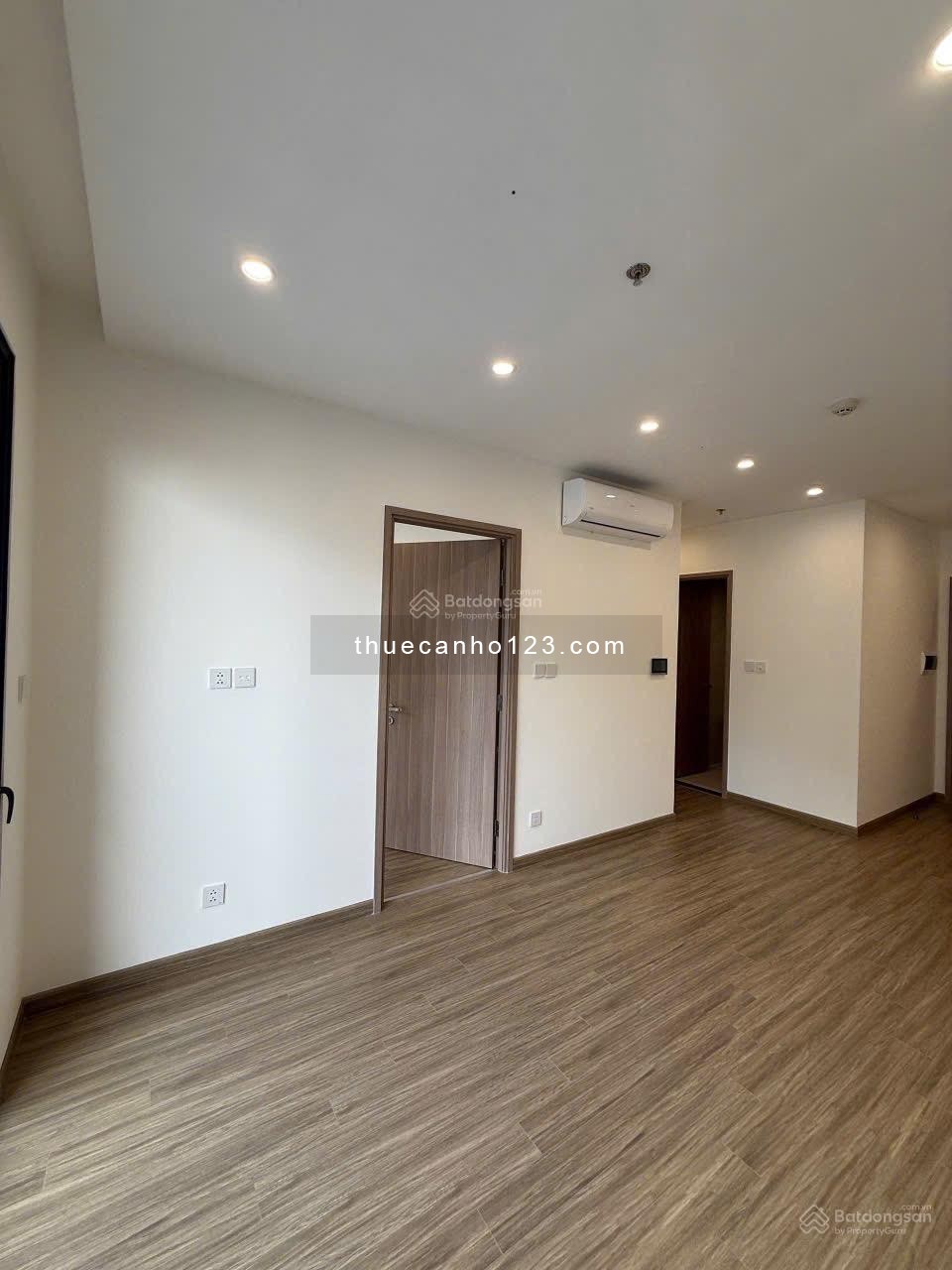 Chính chủ cần cho thuê căn hộ 2N 2VS 55m2 toà SA1 Vinhomes Smart City