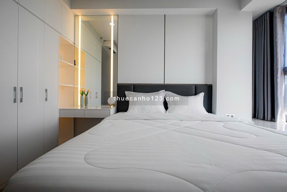 Cần cho thuê CH The Peak Midtown M8, nhà mới, giá cực rẻ, 2 phòng ngủ, có ô xe. LH: 0916529786