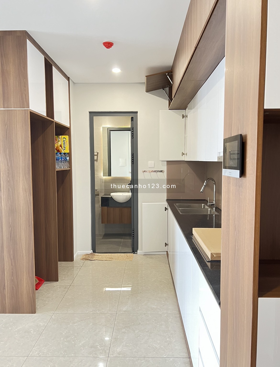 Chung cư Vĩnh Hội, 98 Vĩnh Hội, Phường 4, Quận 4, 70m2, 16tr