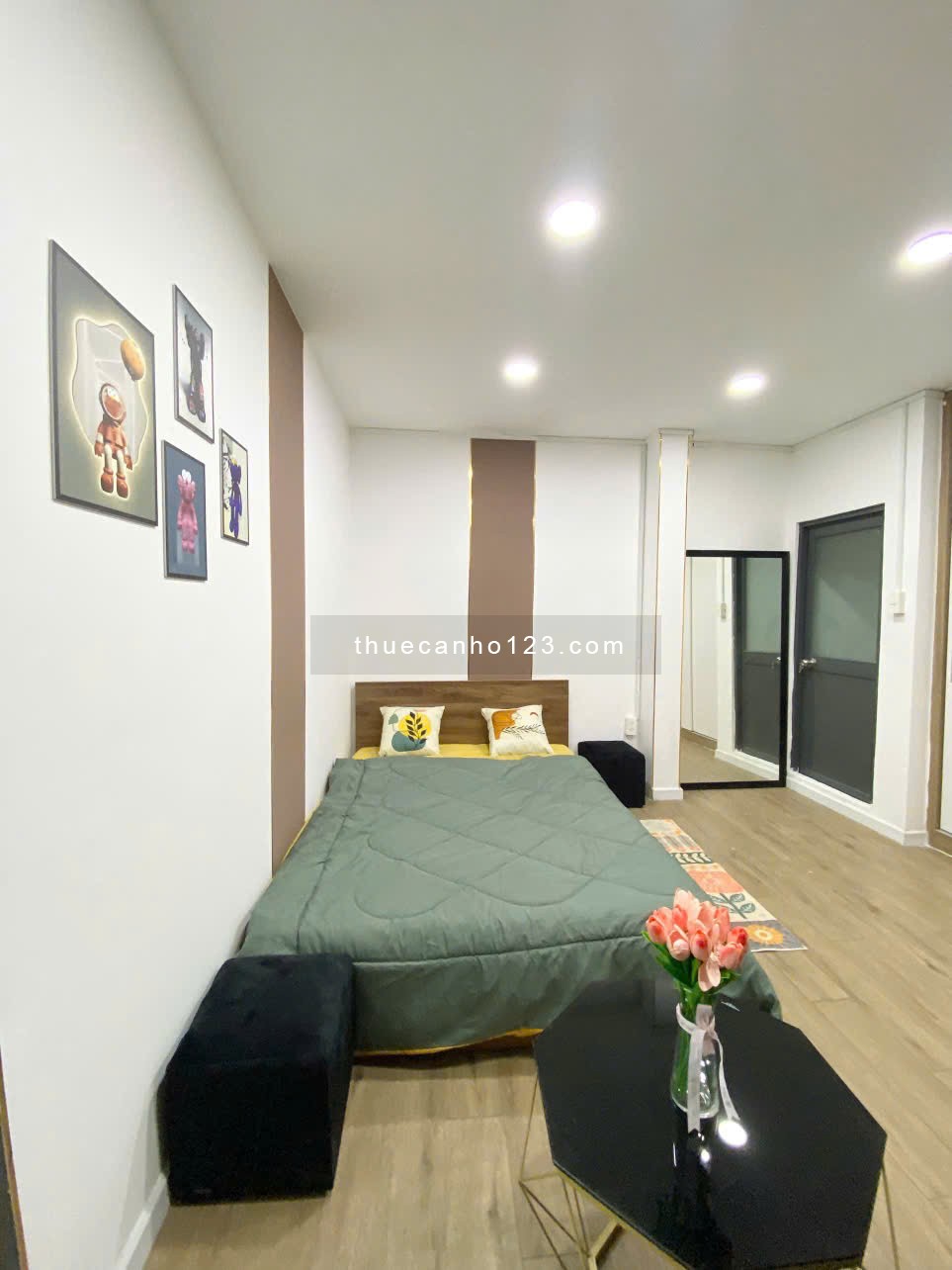 Studio cao cấp full nội thất - Ban công riêng, tách bếp - Sát Nguyễn Văn Trỗi, Phú Nhuận