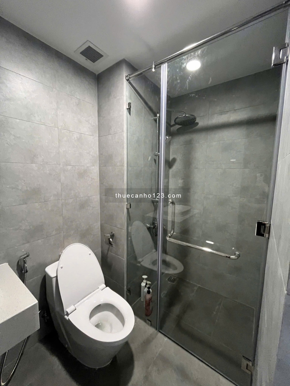 Officetel, Sky Center, Phổ Quang, P2, Tân Bình: 50m2, 1p ngủ, full NT, 12tr