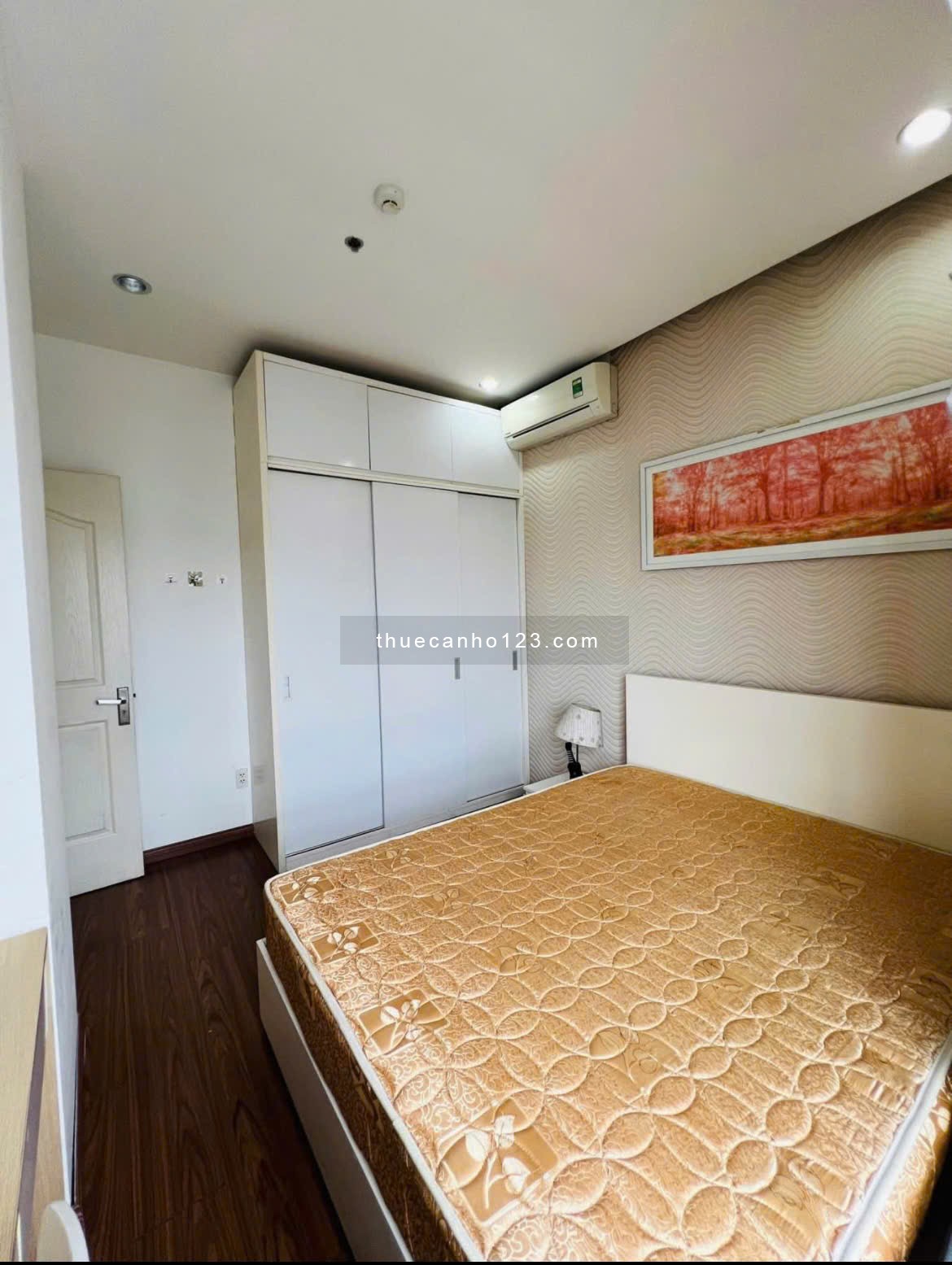 Chung cư Hà Đồ, Nguyễn Văn Công, GV: 2p ngủ, wc, nhà mới, 12tr5/tháng.