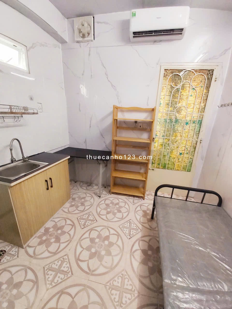 Nhà trọ 75/12 Nguyễn Văn Cừ, Quận 5. 3.5 triệu